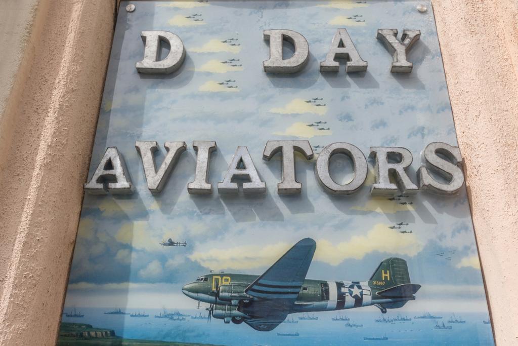 Hotel Dday Aviators Arromanches-les-Bains Exterior foto